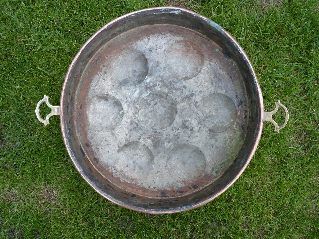 Billede 5 - Gammel kobber - æbleskivepande Ø: 40 cm. 