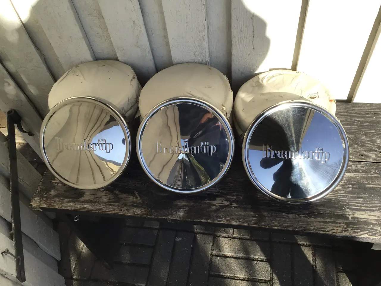 Billede 2 - Brenderup retro navkapsler ubrugte
