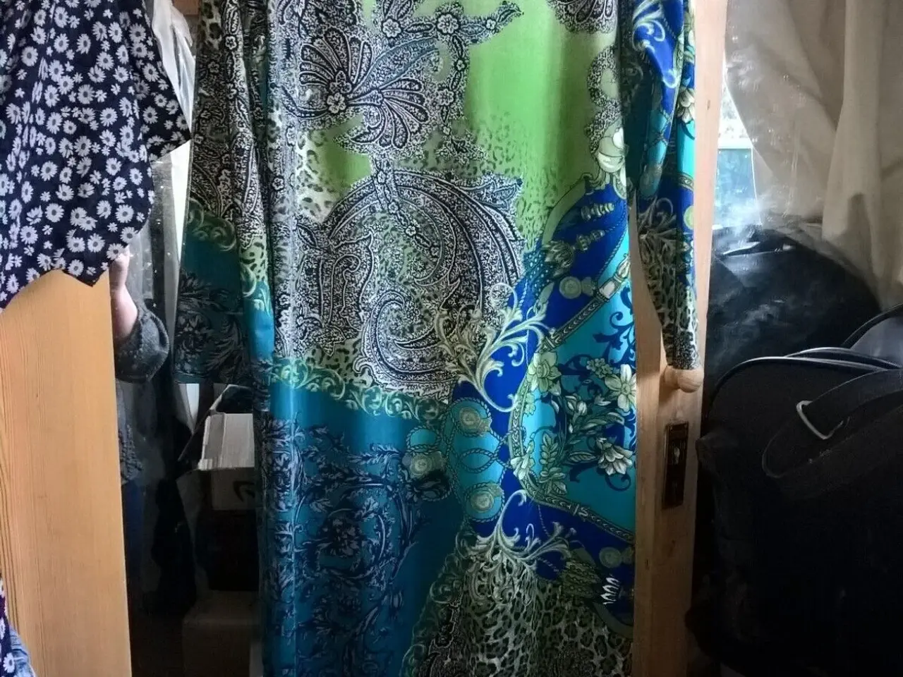 Billede 4 - Kjole.Bodycon. Wallis. m. flot print/str. Medium
