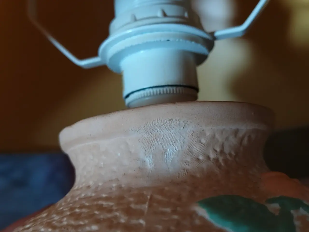 Billede 2 - 🛋️ Bordlampe med keramikfod og stofskærm