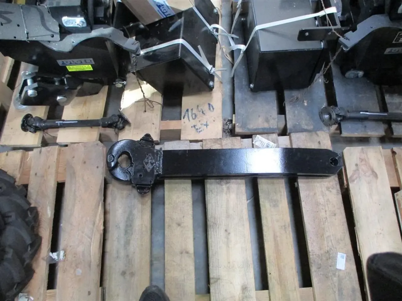 Billede 10 - - - - Folger 1800kg frontlift og Folger front PTO med 1000omd