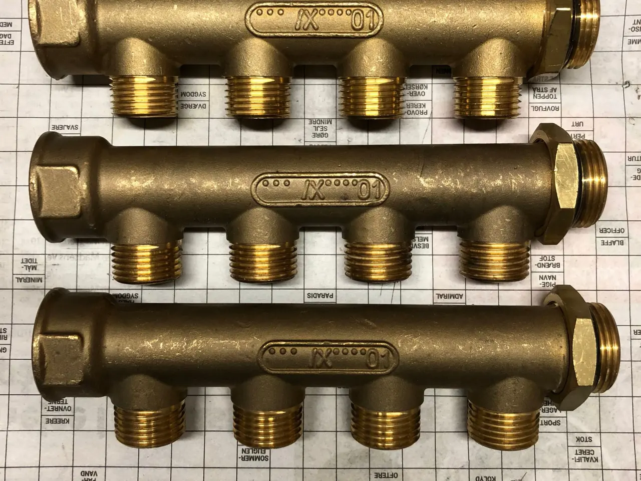 Billede 4 - Wavin 3/4" fordelerrør 4 stk. 1/2" afg