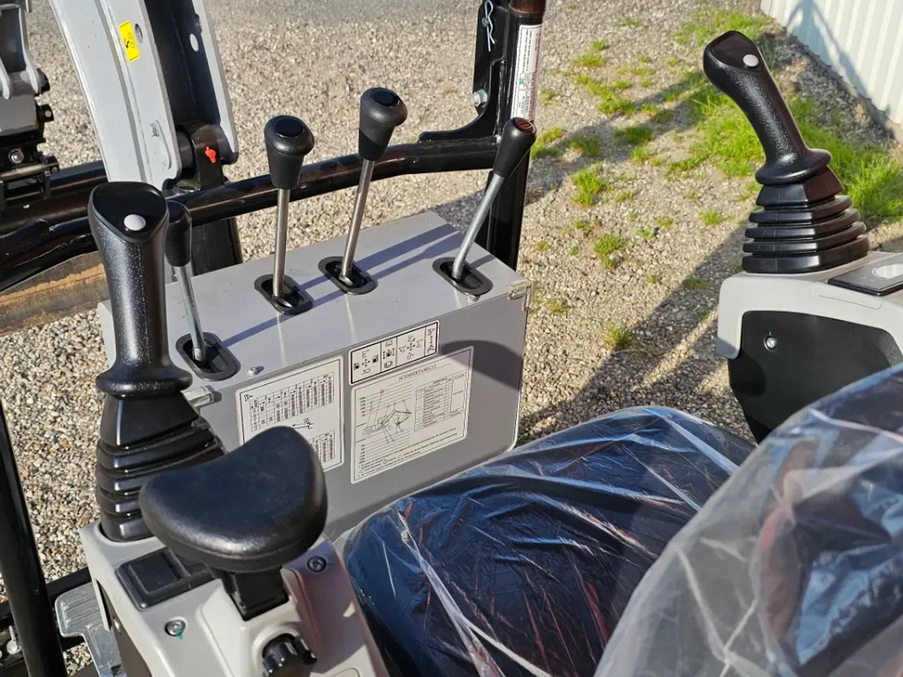 Billede 3 -  Minigraver Bobmaster Yanmaster 1,2 tons diesel