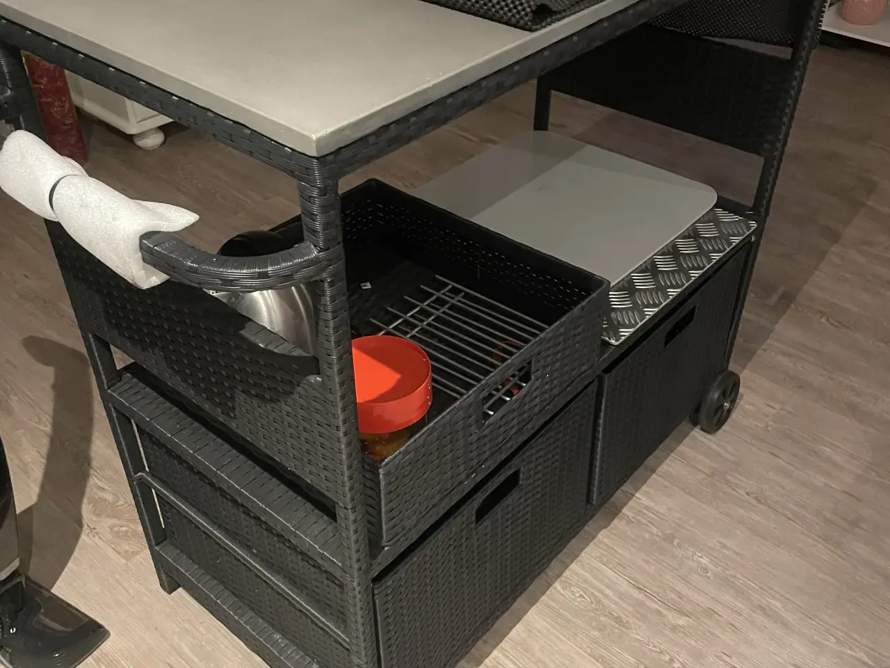 Billede 2 - Fantastisk fin  rullebord- serverings - opbevaring