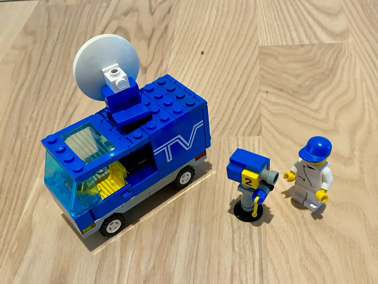 Billede 2 - Lego Town TV-vogn, 6661, fra 1989