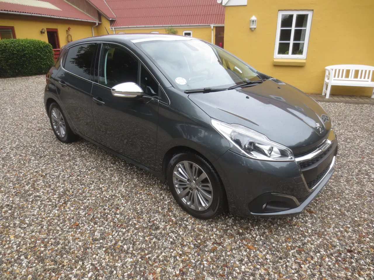 Billede 4 - Peugeot 208 1.6 HDi år 17. Nysynet.