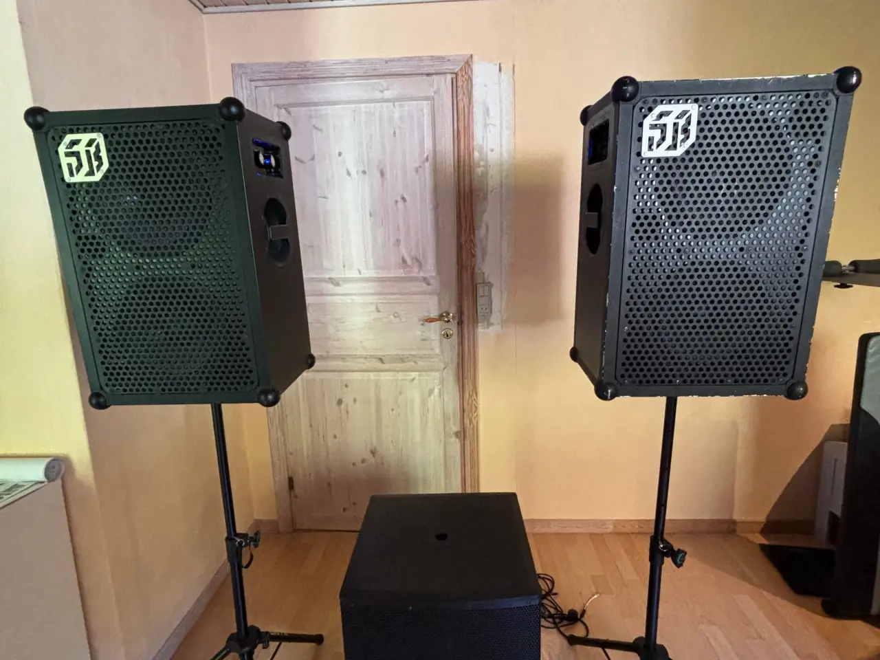 Billede 1 - UDLEJES - Soundbokse og subwoofer