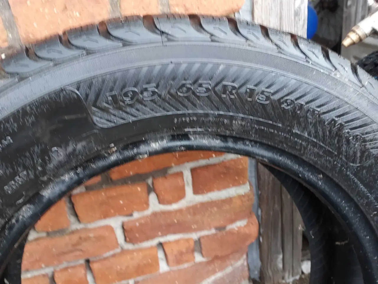 Billede 1 - Vinterdæk 15x195x65 2stk
