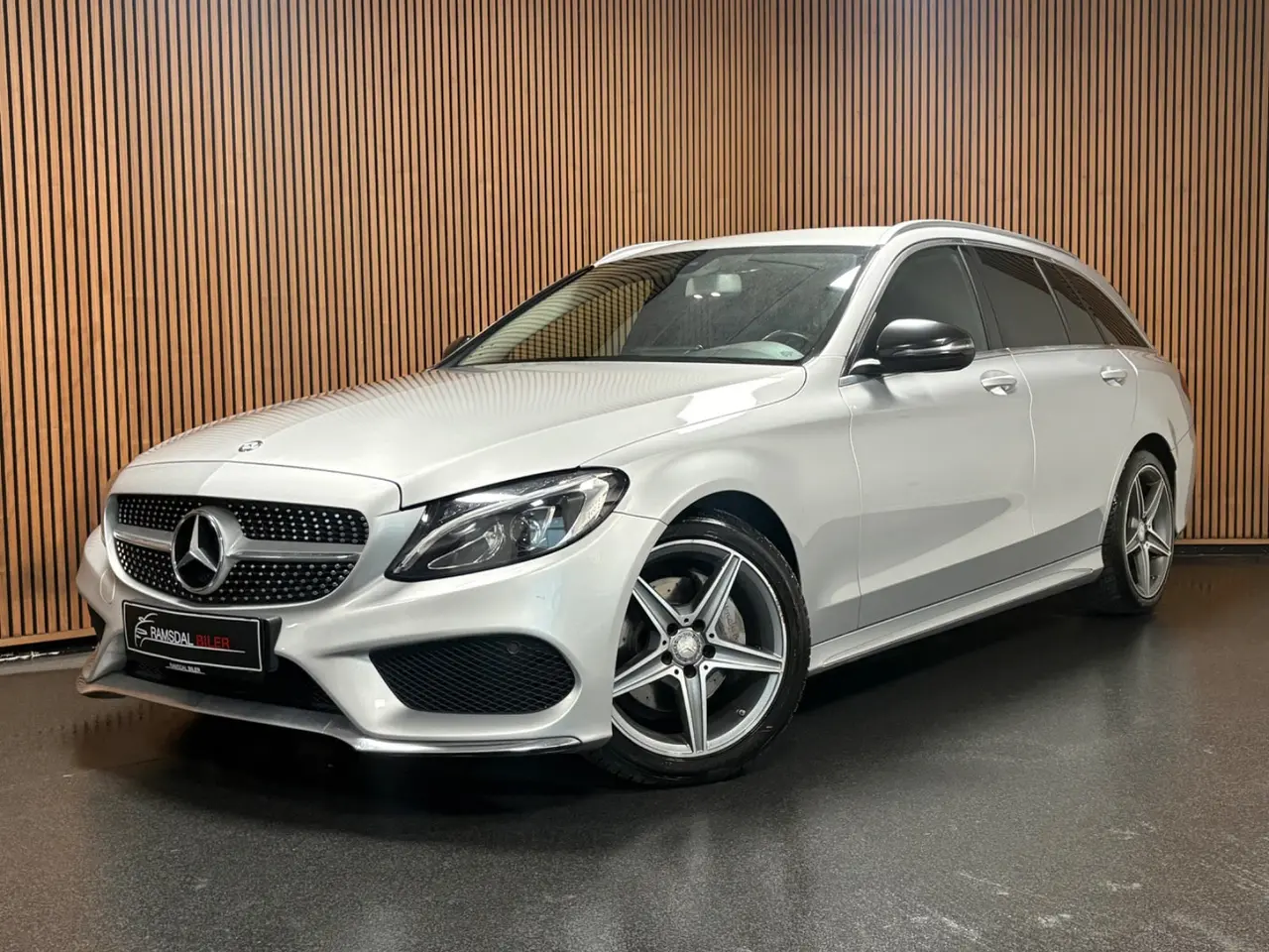 Billede 1 - Mercedes C220 d 2,2 AMG Line stc. aut.