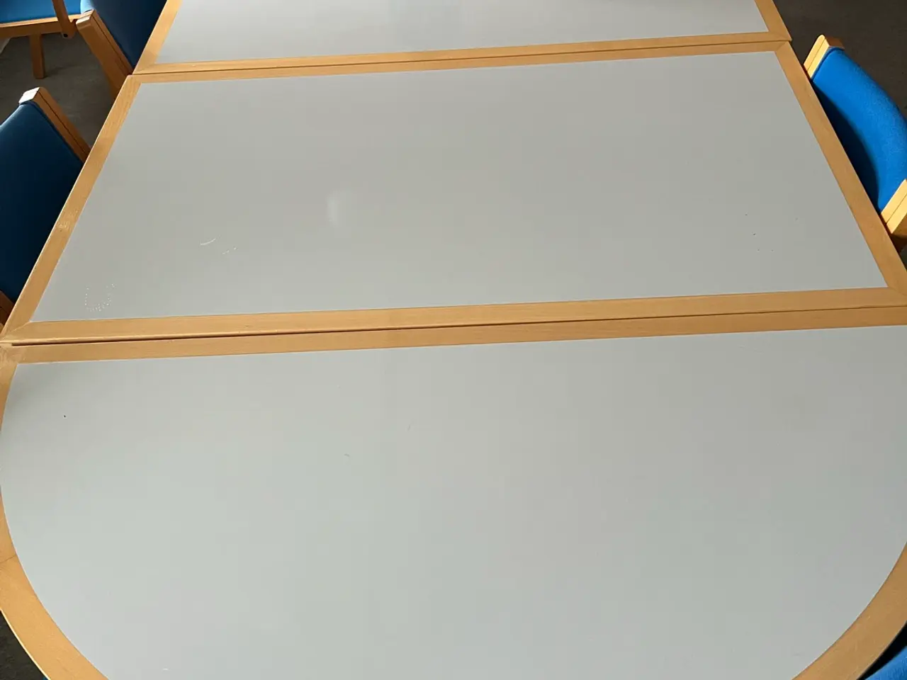 Billede 1 - Konferencebord med tillægsplade