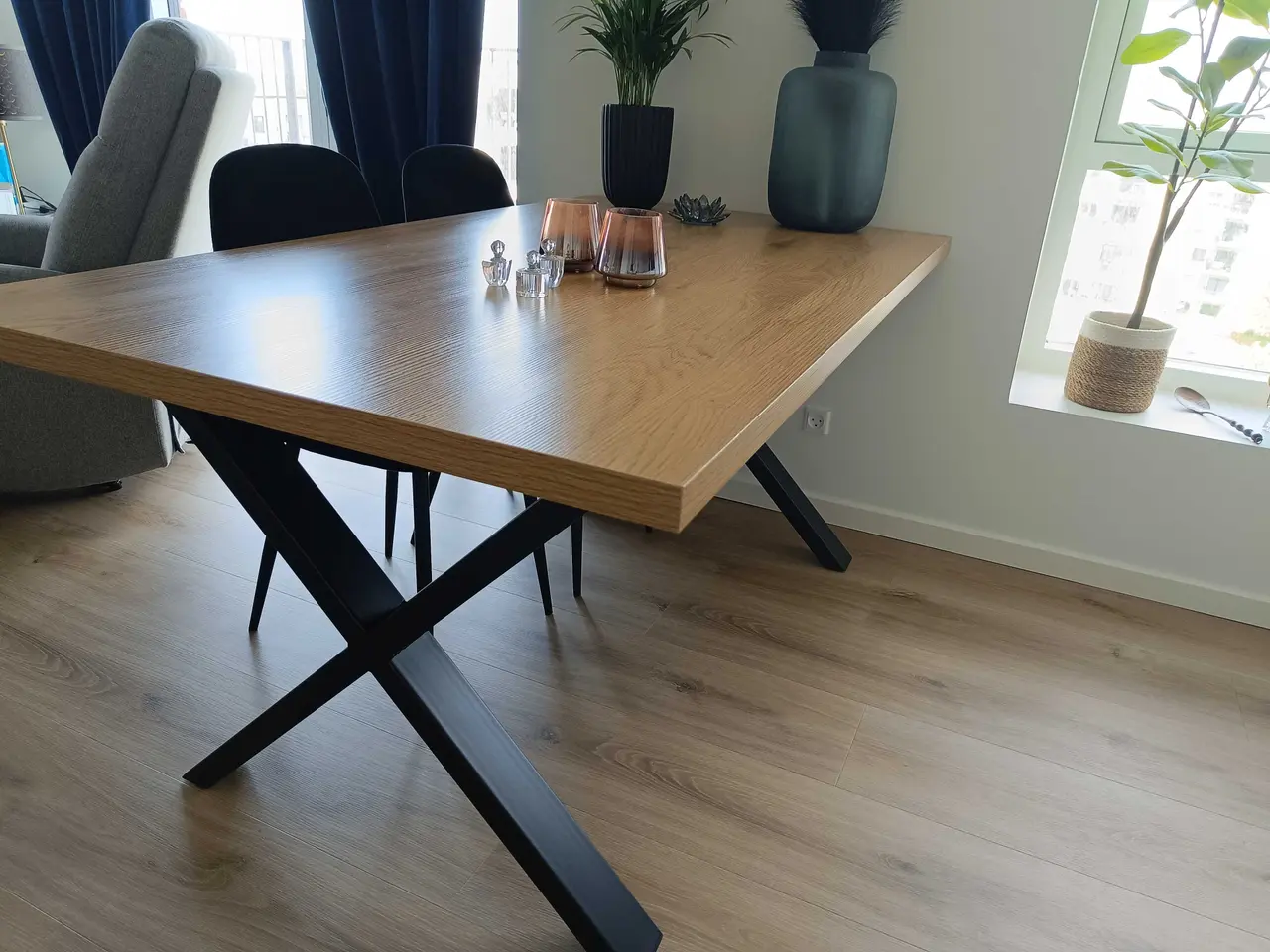 Billede 4 - Smukt spisebord! Helt nyt!