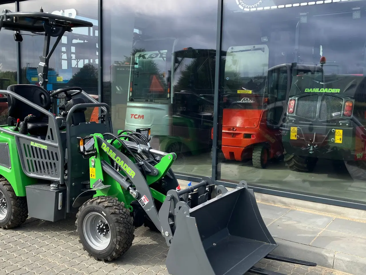 Billede 2 - Danloader 1010E Danloader 1010 med Liumbatteri 950kg løft.