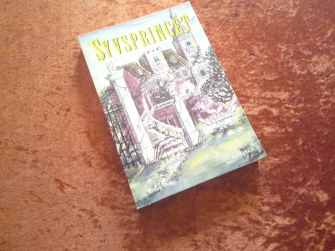 Billede 1 - Syvspringet, Tonke Dragt