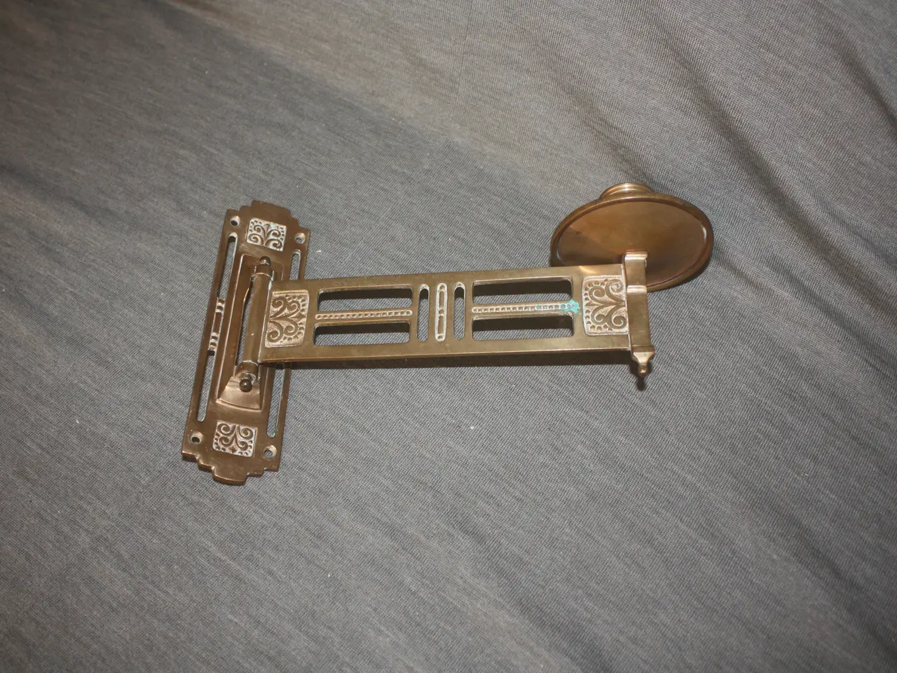 Billede 4 - Væg lysestage i messing længde i alt 24 cm