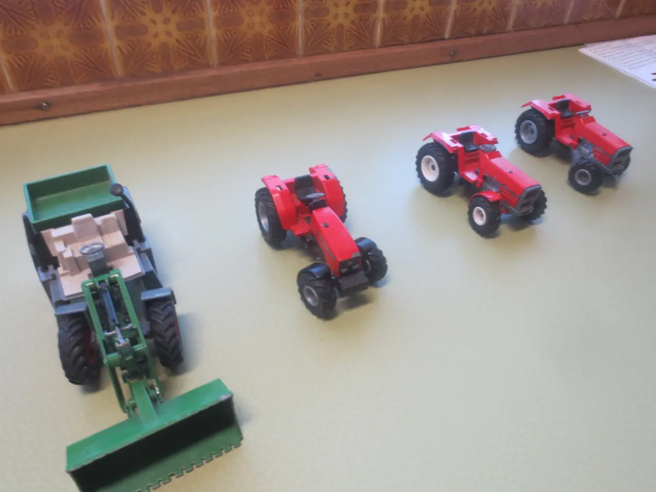 Billede 2 - 4 stk Siku Metal Massey Ferguson 3050A og 4270 