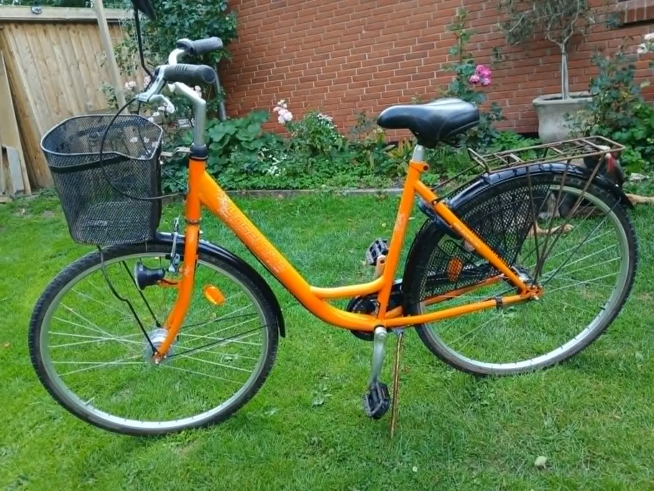 Billede 2 - Damecykel med lav indst.