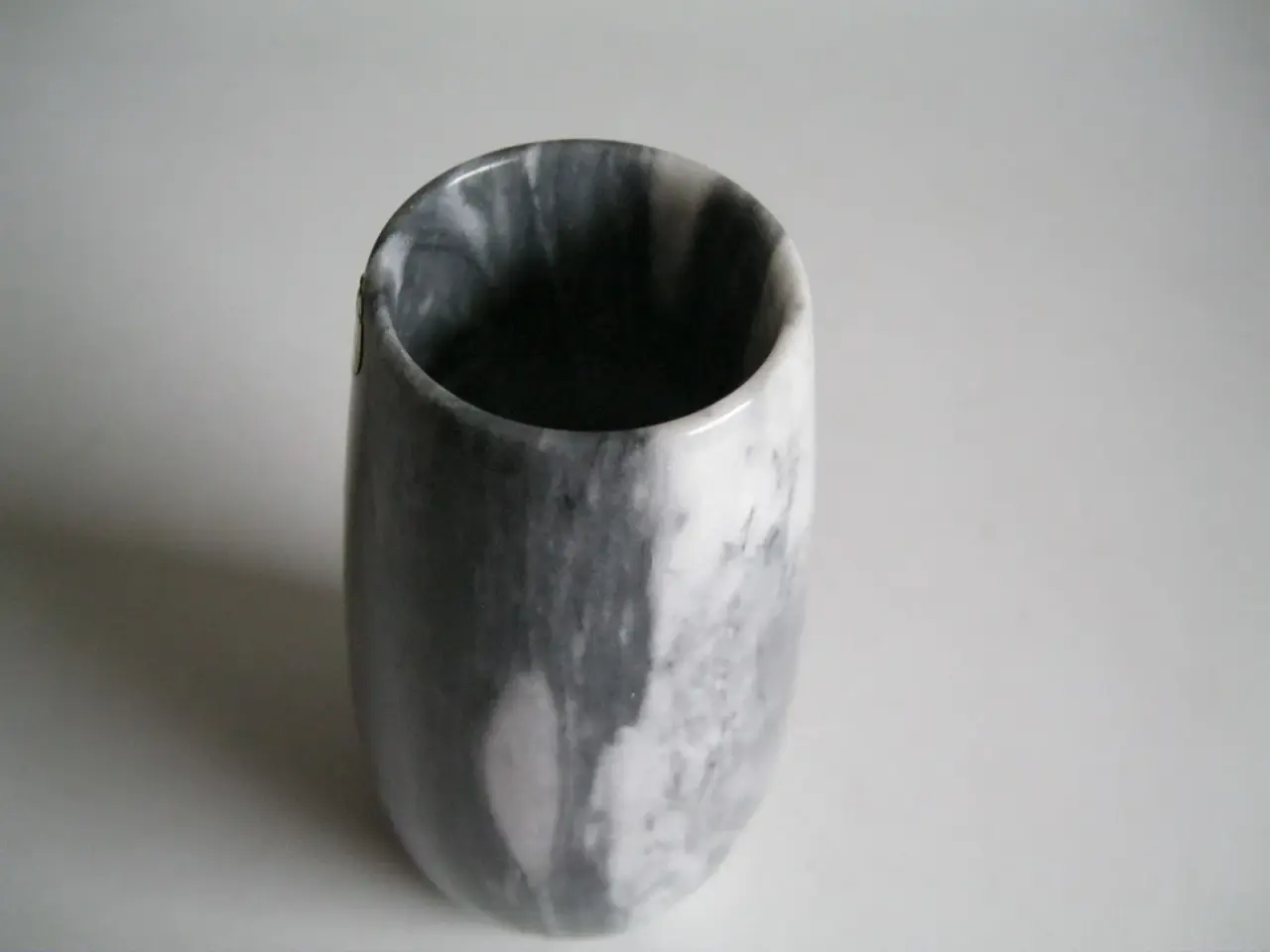 Billede 3 - Marmor-vase (poleret natursten)
