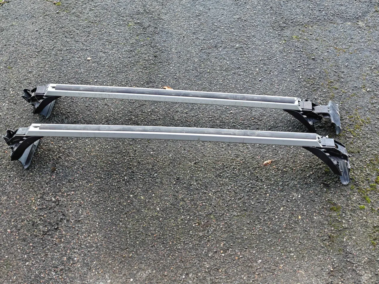 Billede 1 - Tagbøjler til Ford Mondeo st.car.