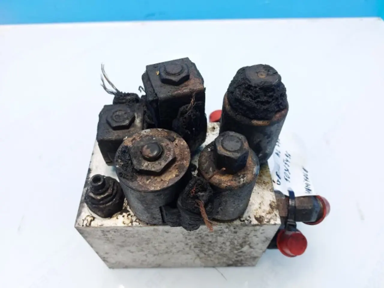 Billede 1 - GEHL AL750 Hydraulik Valve 50315496