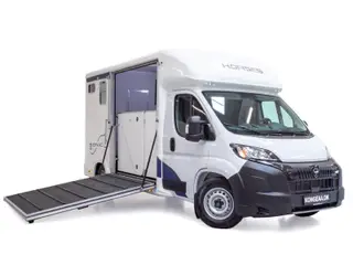 Peugeot Boxer 335 2,2 BlueHDi 140 L3H3 Hestetransport EAT8