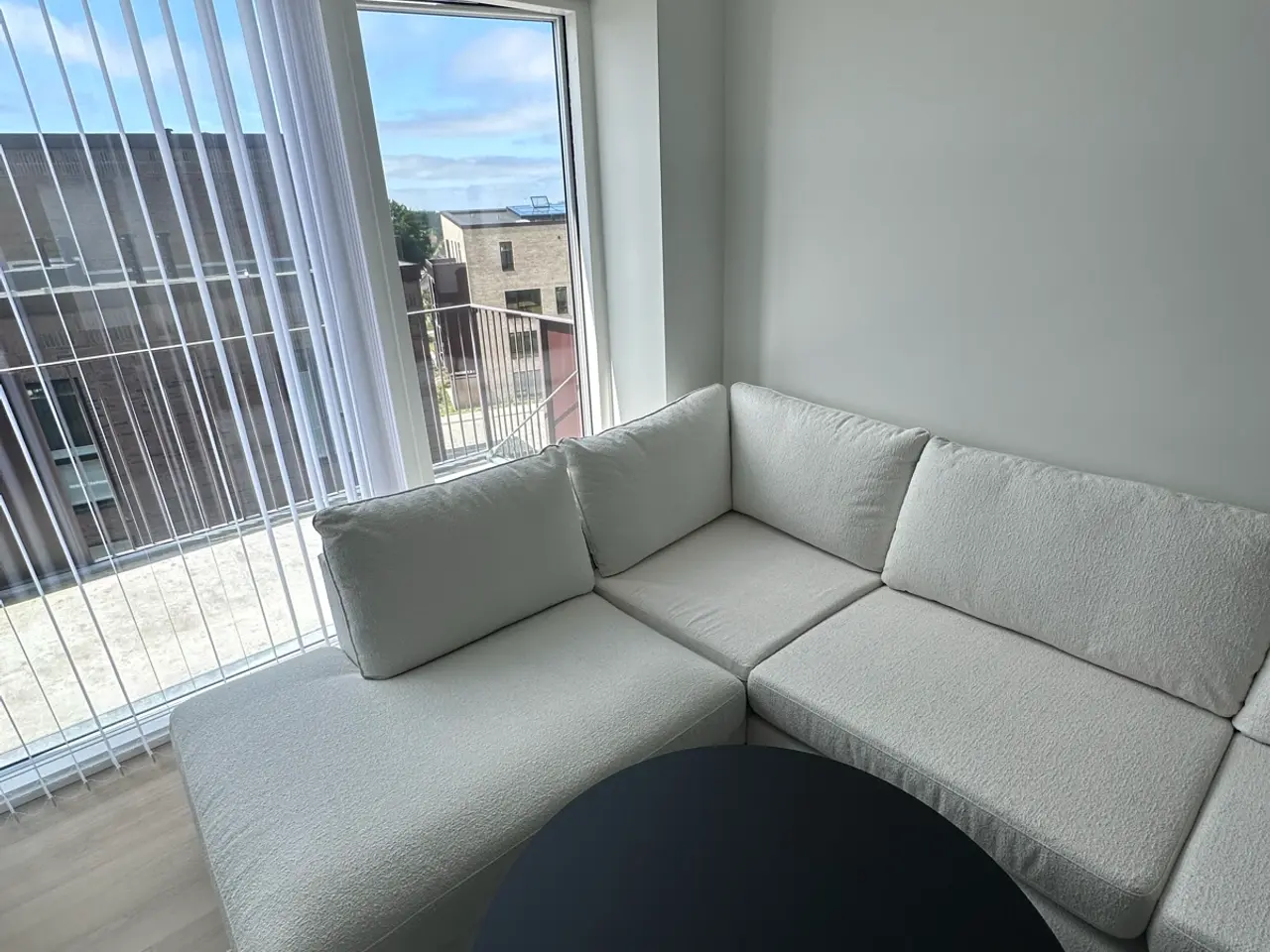 Billede 2 - Sofa, sofaborde, tæppe