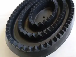 Gummistrigle. Strigle