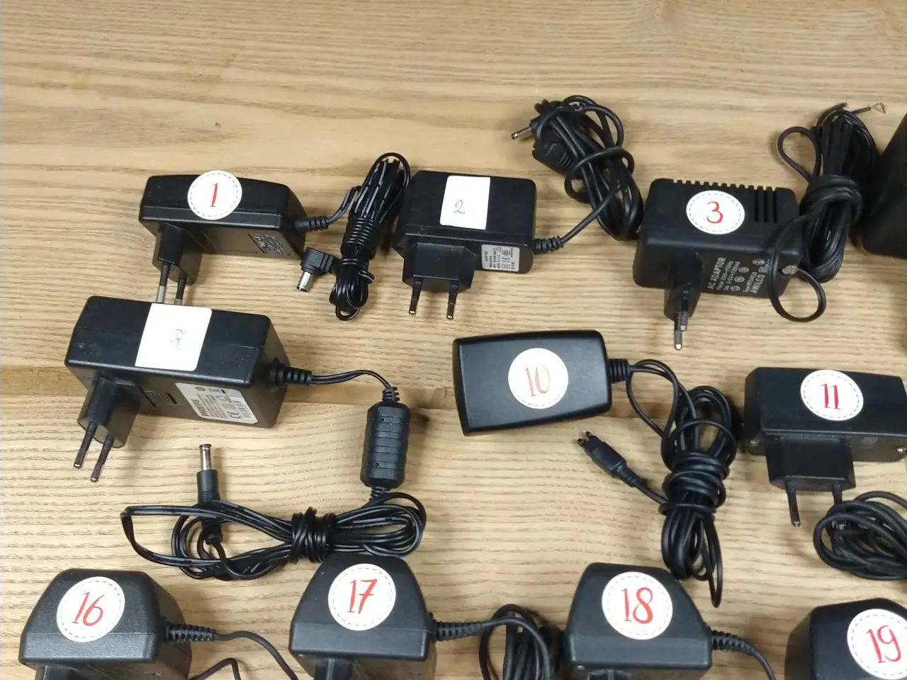 Billede 2 - Opladere og adaptere