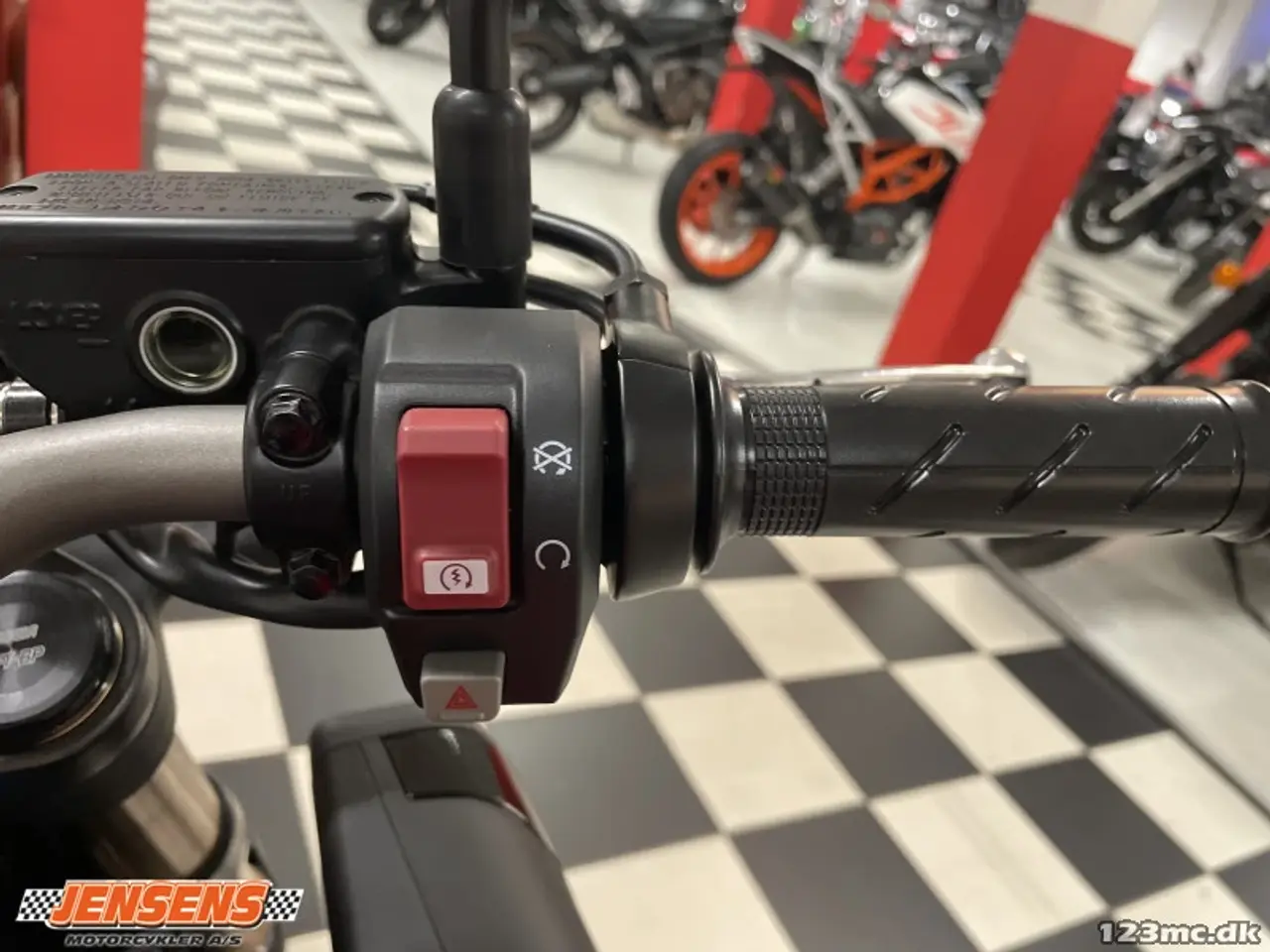 Billede 11 - Honda CB 650 R E-Clutch