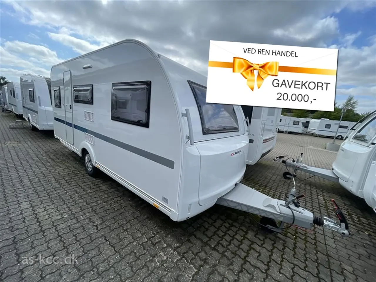 Billede 1 - 2026 - Adria Altea 492 LU Adria Altea 492 LU årg. 2026 med enkeltsenge og udtræk. 5 sovepladser, 4 siddepladser. Glasfiber tag, sider, forende og bagende