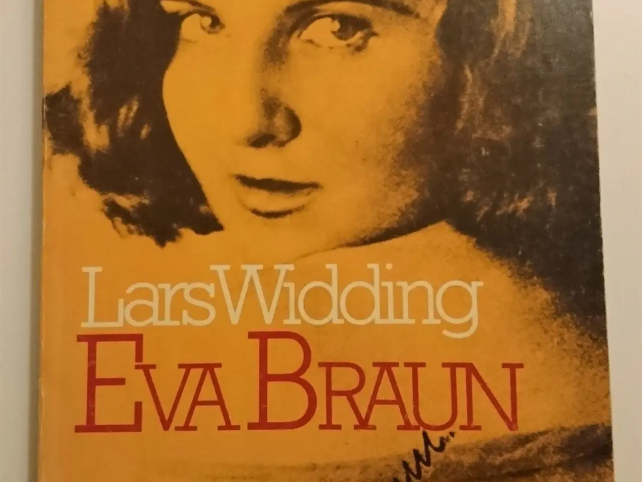 Billede 1 - Eva Braun Af Lars Widding