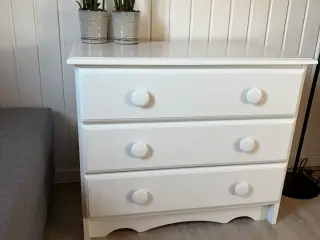 Hvid kommode 