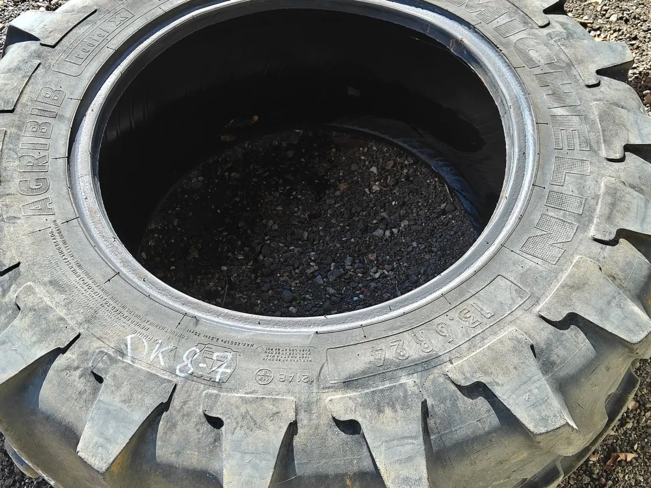 Billede 1 - Michelin 13.6 R24 XXX
