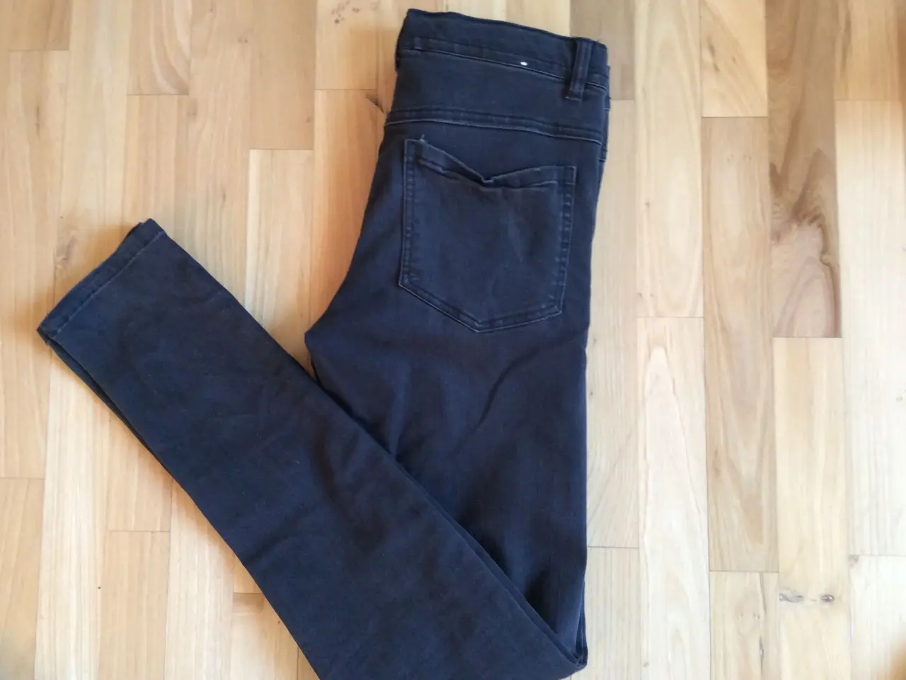 Billede 1 - Sort jeans