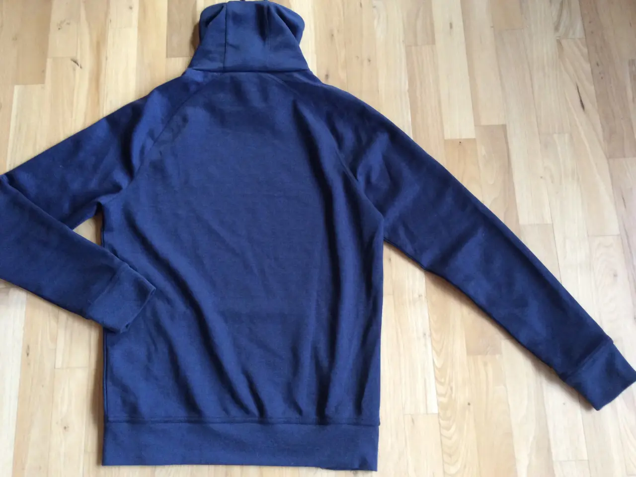 Billede 2 - Blåmeleret sweatshirt
