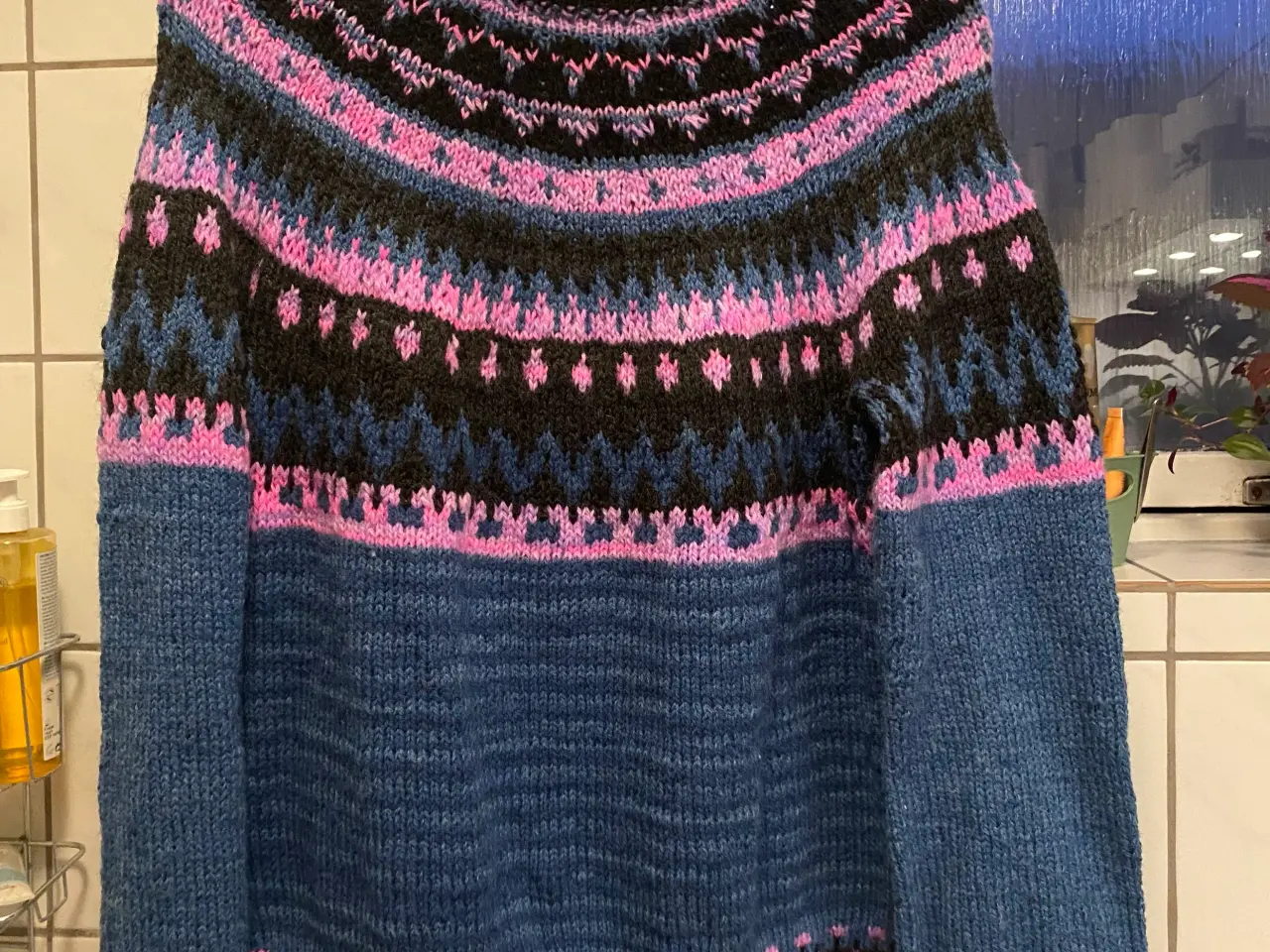 Billede 1 - Nystrikket sweater M