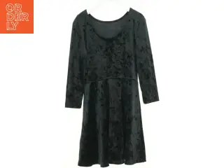 Kjole fra H&M (str. 140 cm)