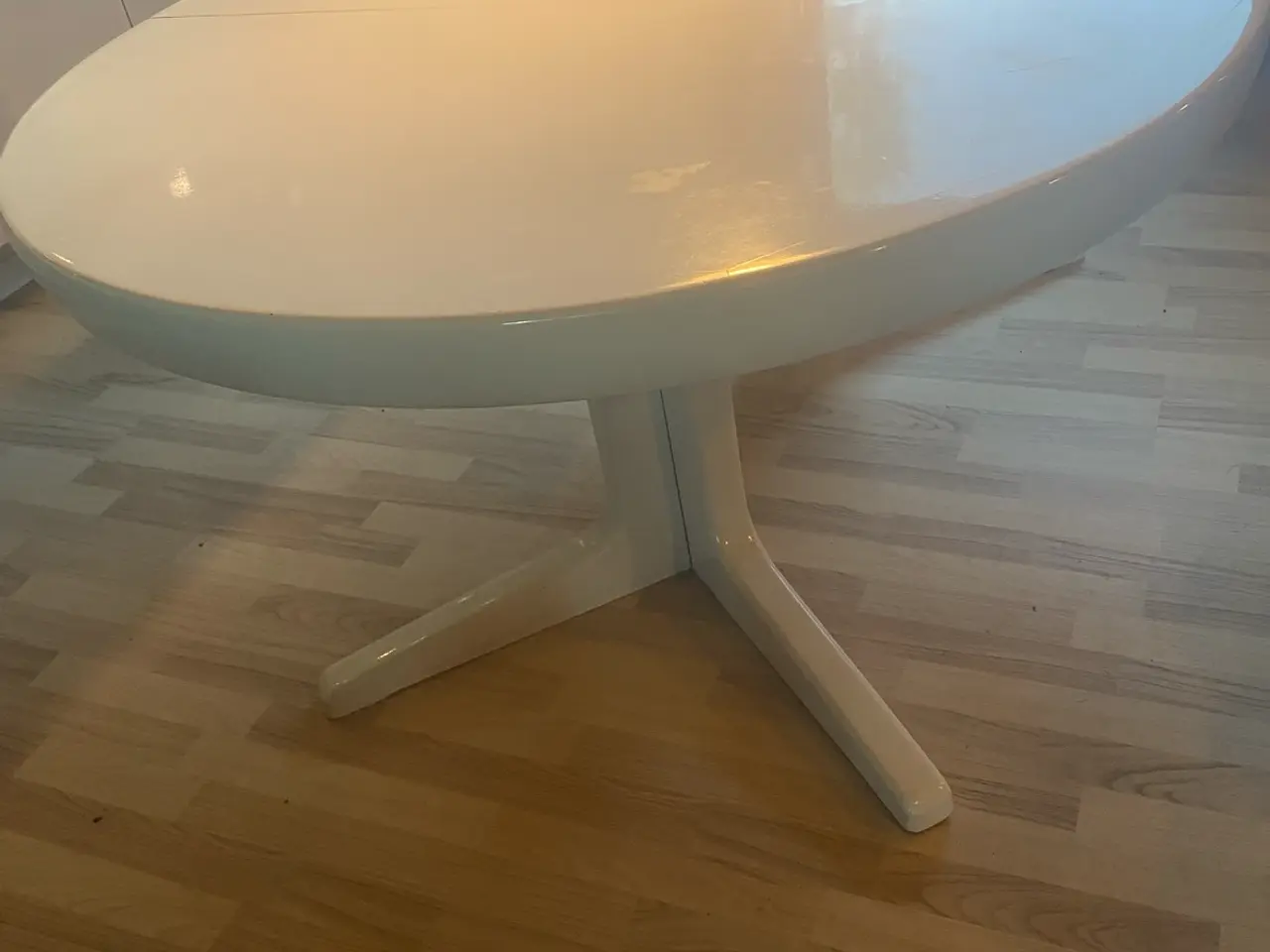 Billede 4 - Skovby spisebord – Hvidt m. 2 plader