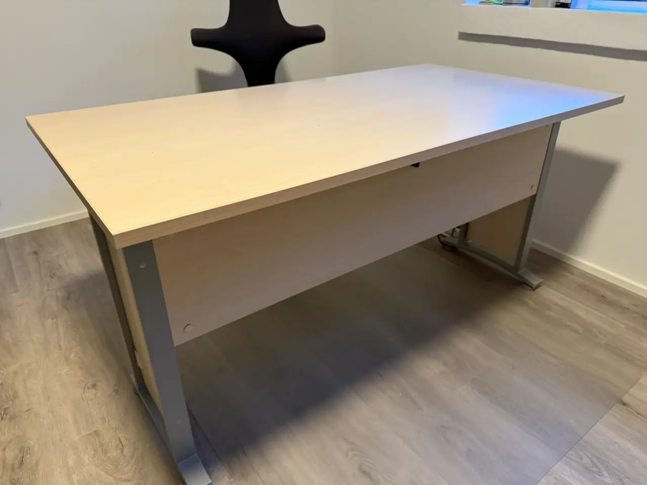 Billede 2 - Skrivebord, lys træ