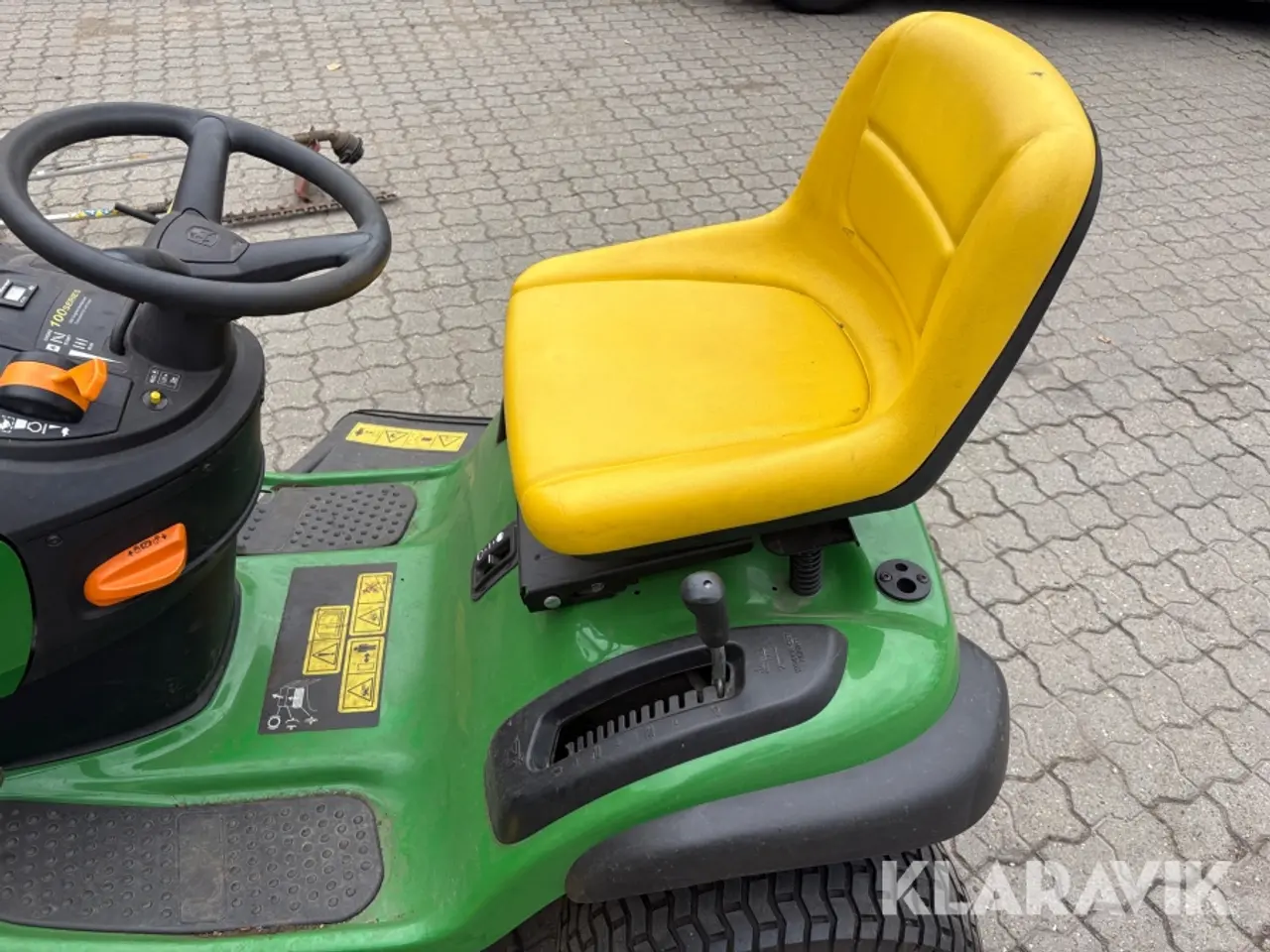 Billede 12 - Græsslåmaskine John Deere X125 tractor
