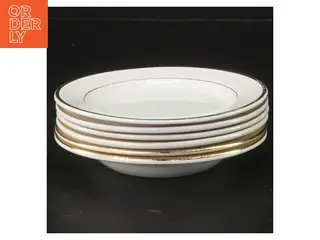 Små hvide porcelæns under tallerkener (str. Ø. 10 cm. 6 styk)