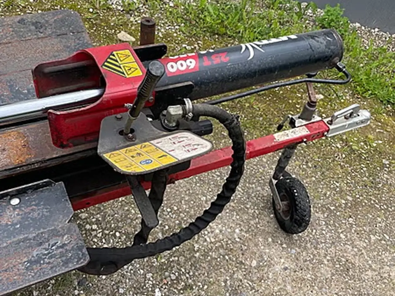 Billede 4 - Udlejes – MTD LS 550 brændekløver, 25 tons