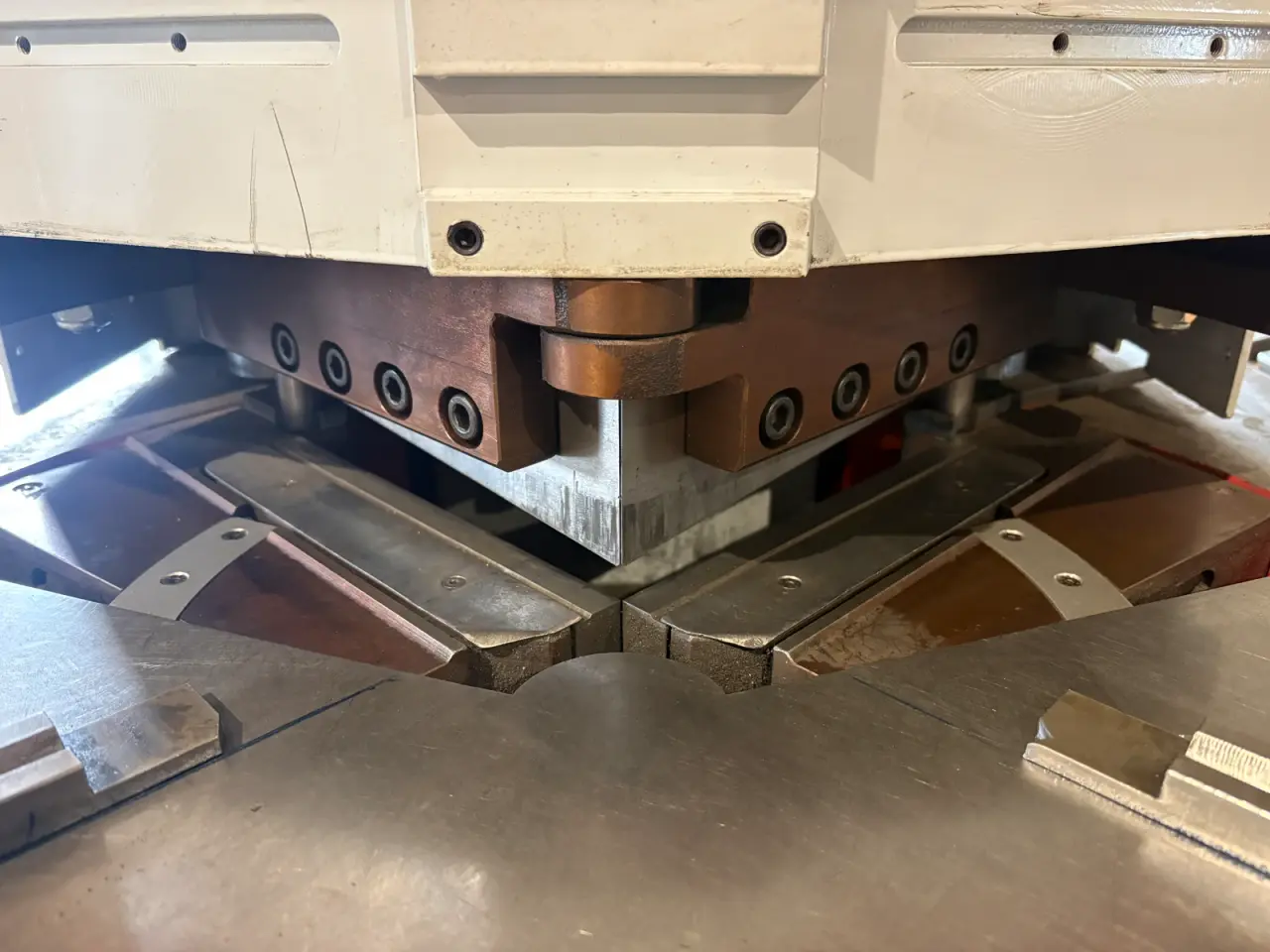 Billede 4 - SIMASV AV-226/B hydraulisk hjørneudklinker