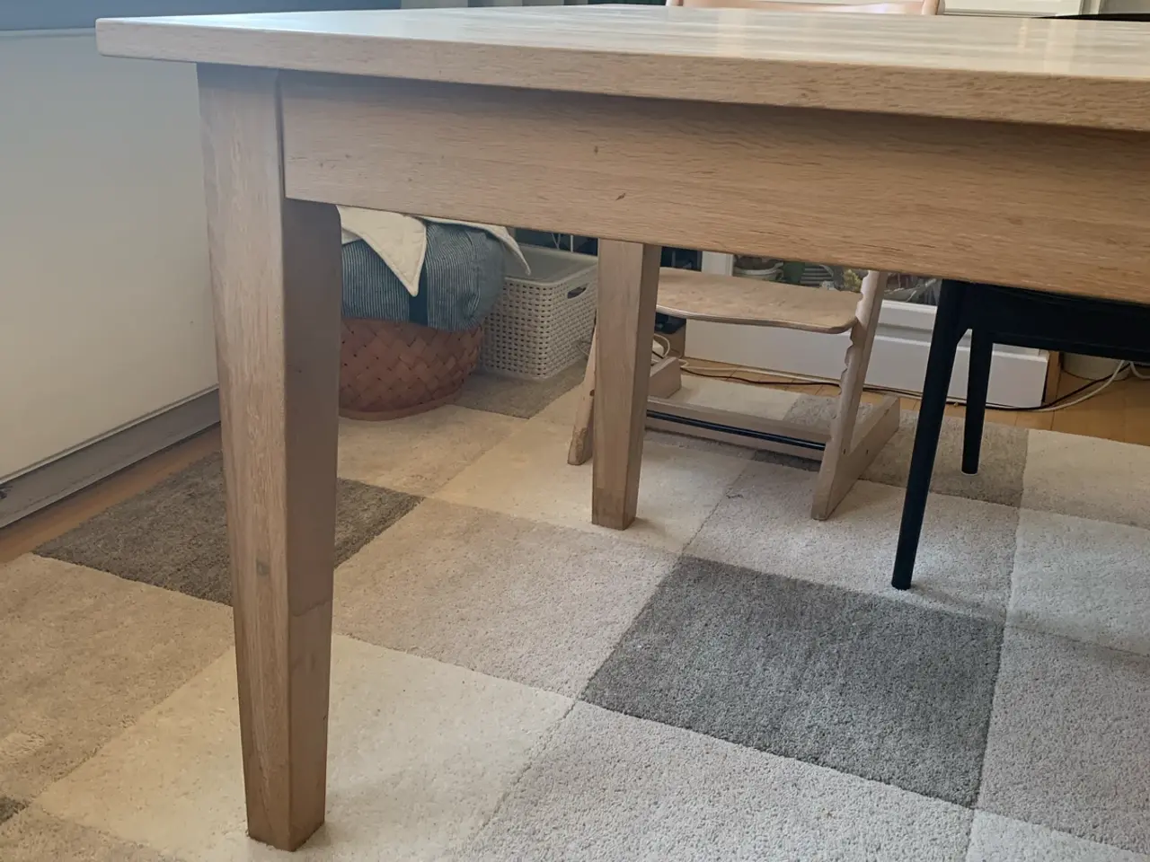 Billede 8 - Spisebord i massivt egetræ inkl. 2 plader