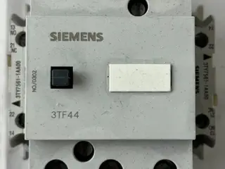 Siemens 3TF44 kontaktor 3P w/ 3TY7561-1AA00 Aux