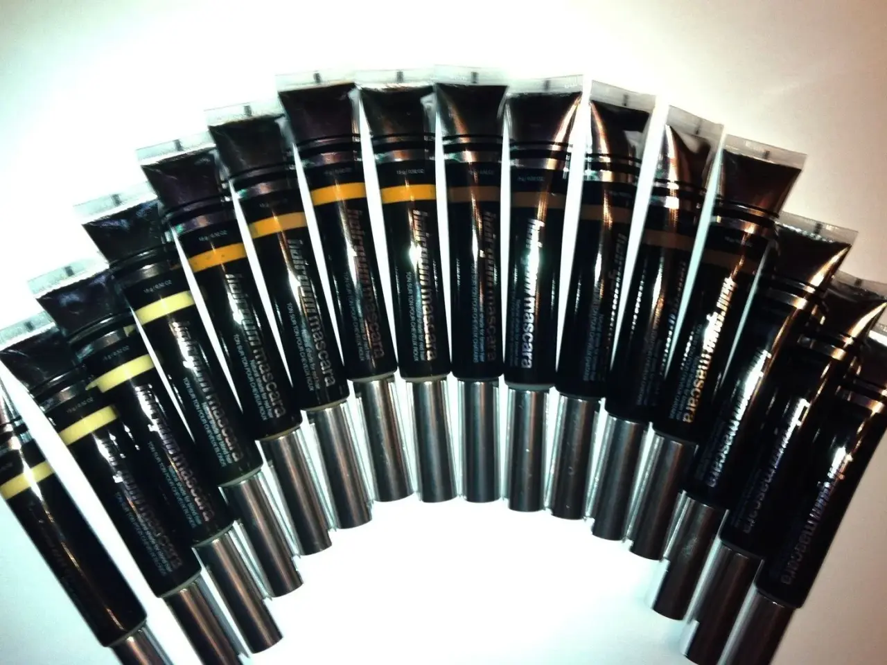 Billede 2 - Mascara, hår farvelægning, 10kr