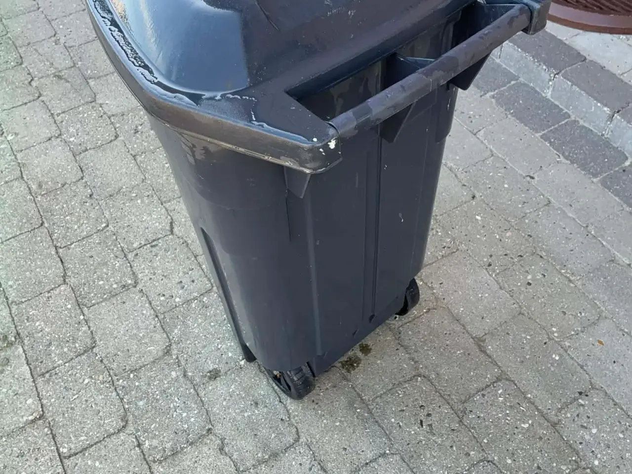 Billede 2 - Curver skraldespand 110 liter m/hjul