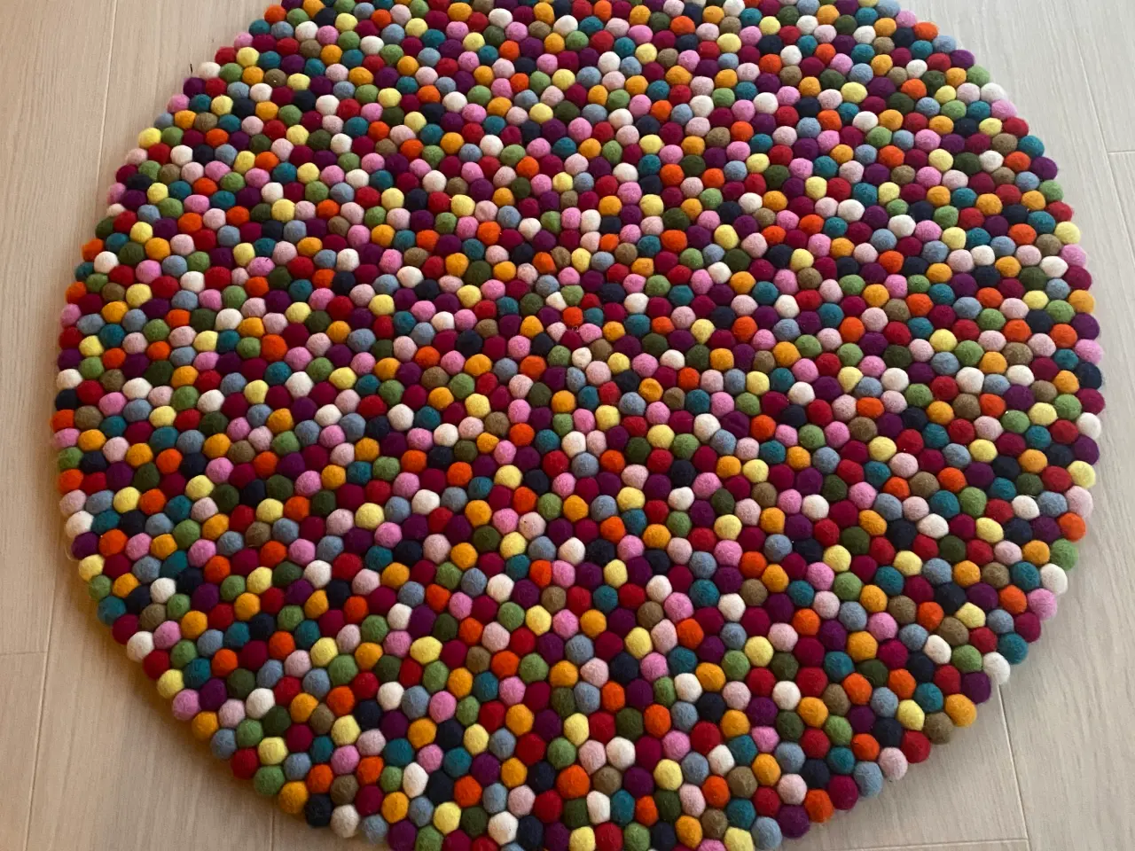 Billede 1 - HAY kugletæppe multi colour (Pinocchio) Ø90 cm