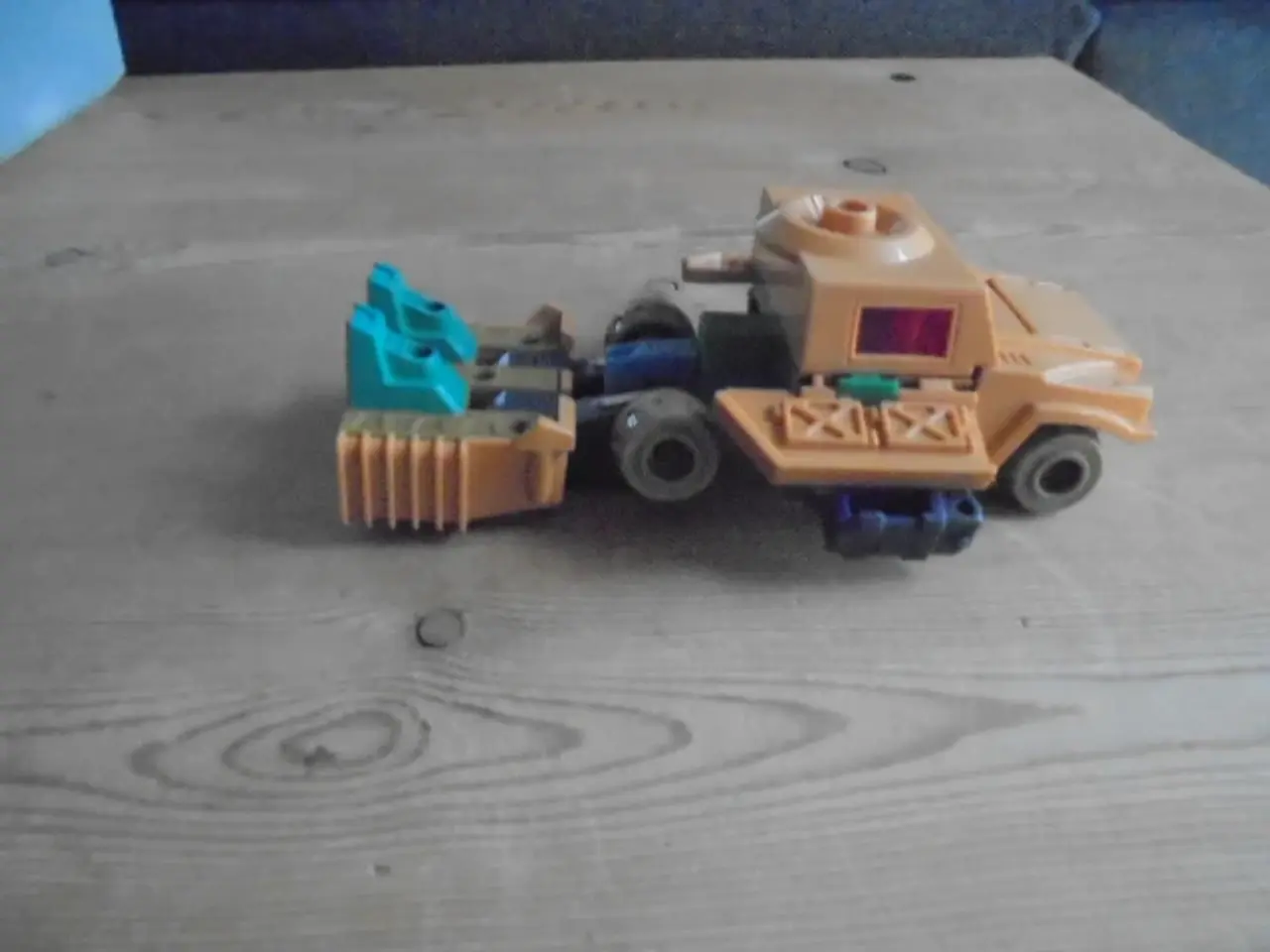 Billede 4 - Transformers G2 1993 IRONFIST figure lightformers