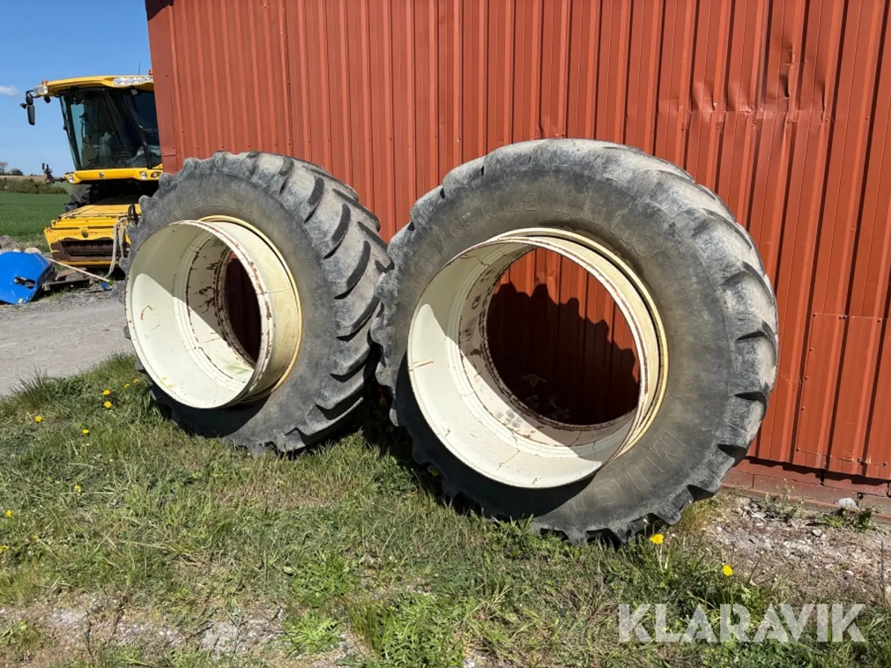 Billede 2 - Traktordæk Michelin XM108 2 styk