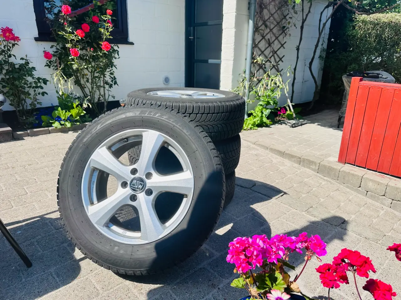 Billede 5 - Vinterdæk Bridgestone med Alufælge til Rav4